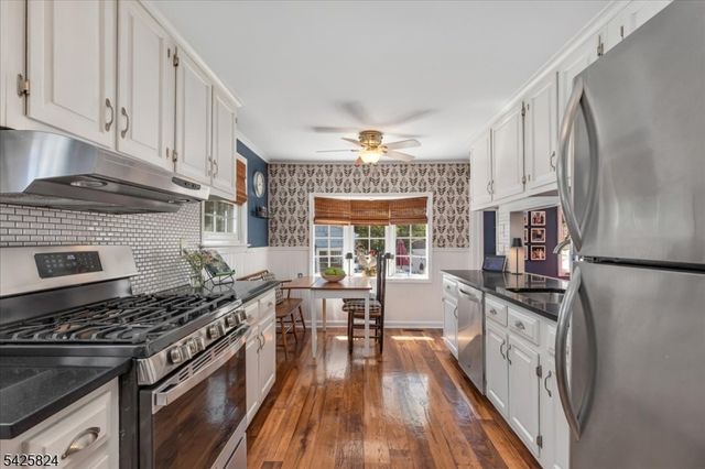 25 Herning Ave, Cranford Twp., NJ 07016