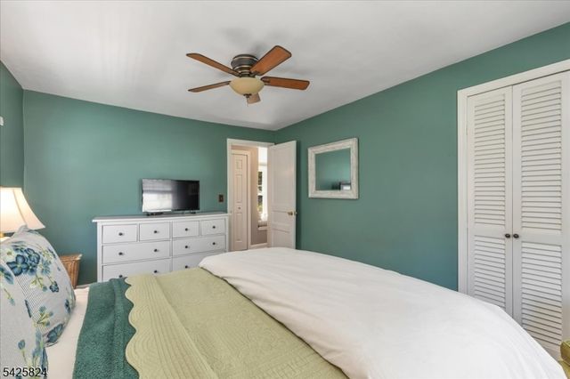 25 Herning Ave, Cranford Twp., NJ 07016