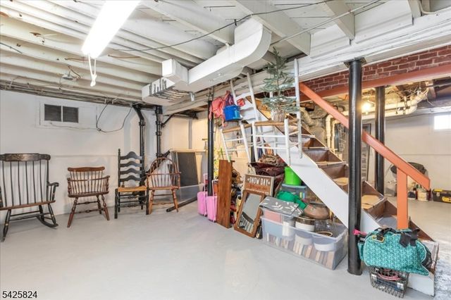 25 Herning Ave, Cranford Twp., NJ 07016