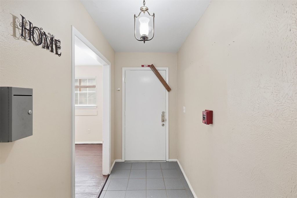 5682 Worrell Drive, Fort Worth, TX 76133 — photo 4