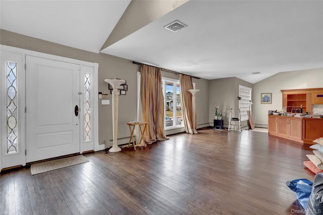 91 Laurel Drive, Massapequa Park, NY 11762