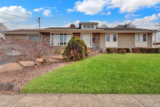 91 Laurel Drive, Massapequa Park, NY 11762