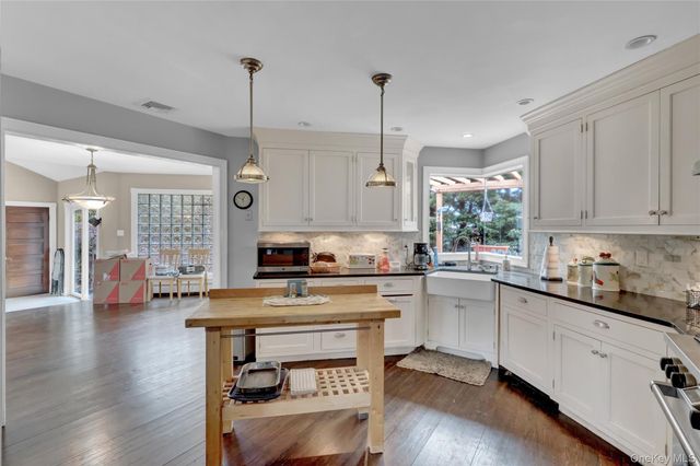 91 Laurel Drive, Massapequa Park, NY 11762