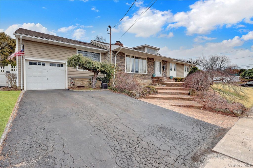 91 Laurel Drive, Massapequa Park, NY 11762