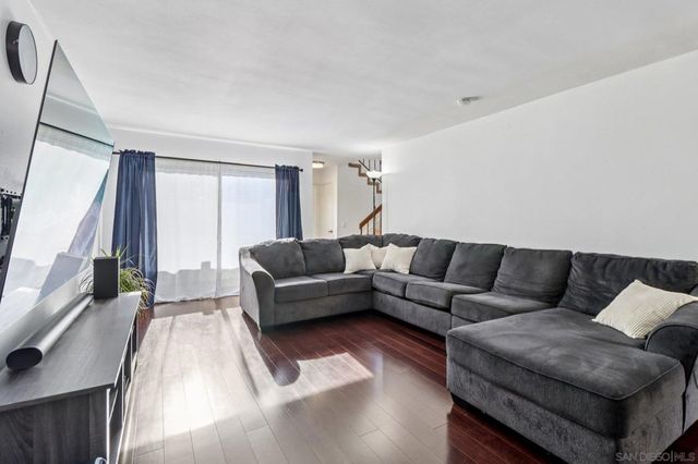 7809 Starling Dr, San Diego, CA 92123