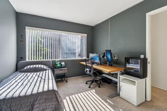 7809 Starling Dr, San Diego, CA 92123
