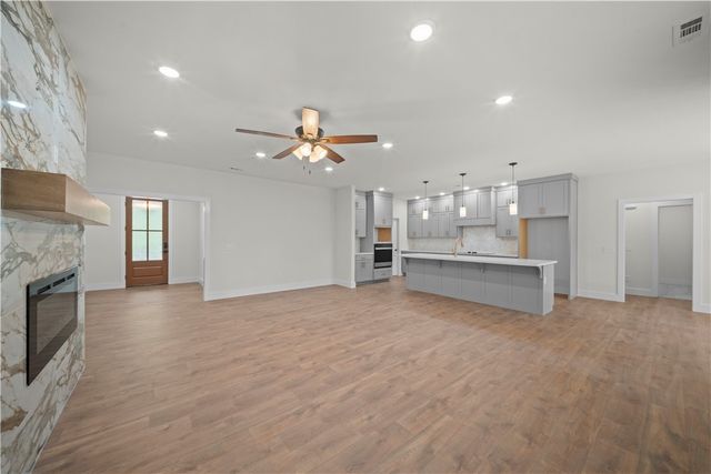 28 Kent Lane, Bella Vista, AR 72714