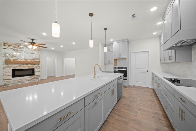 28 Kent Lane, Bella Vista, AR 72714