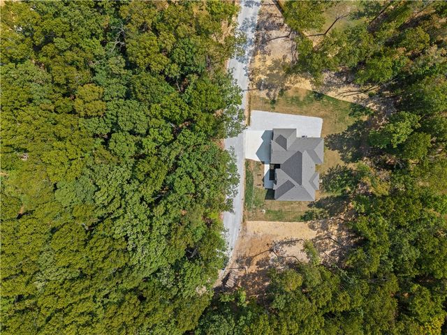 28 Kent Lane, Bella Vista, AR 72714