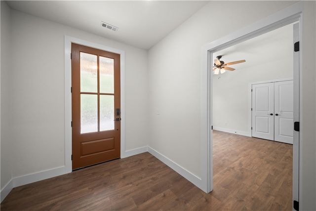 28 Kent Lane, Bella Vista, AR 72714