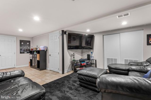 521 FAIRVIEW AVE, Baltimore, MD 21224