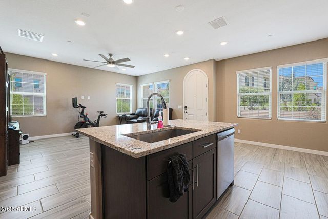 4077 S SABRINA Drive 81, Chandler, AZ 85248