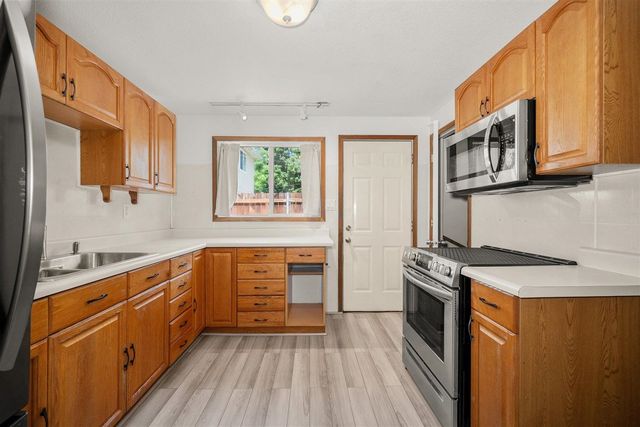 709 S Ray St, Spokane, WA 99202