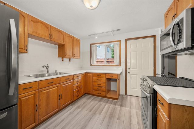 709 S Ray St, Spokane, WA 99202