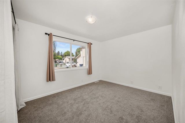 709 S Ray St, Spokane, WA 99202