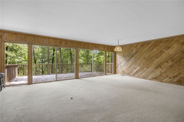 2109 Moorefield Memorial Highway, Pickens, SC 29671