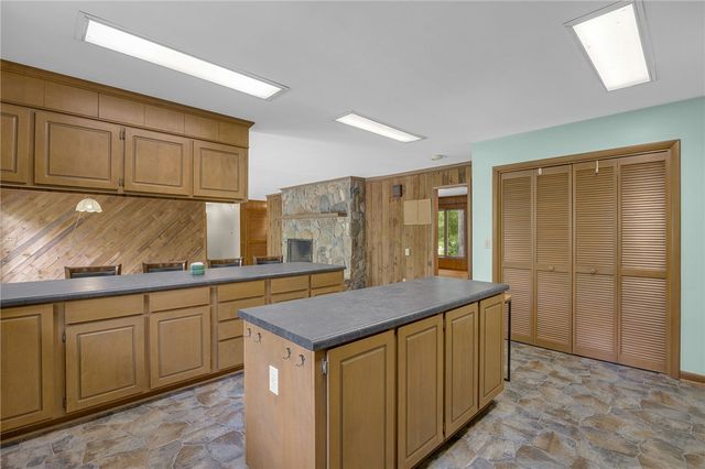 2109 Moorefield Memorial Highway, Pickens, SC 29671
