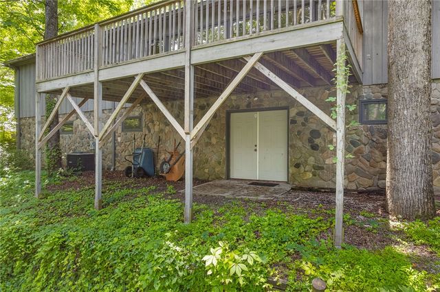 2109 Moorefield Memorial Highway, Pickens, SC 29671