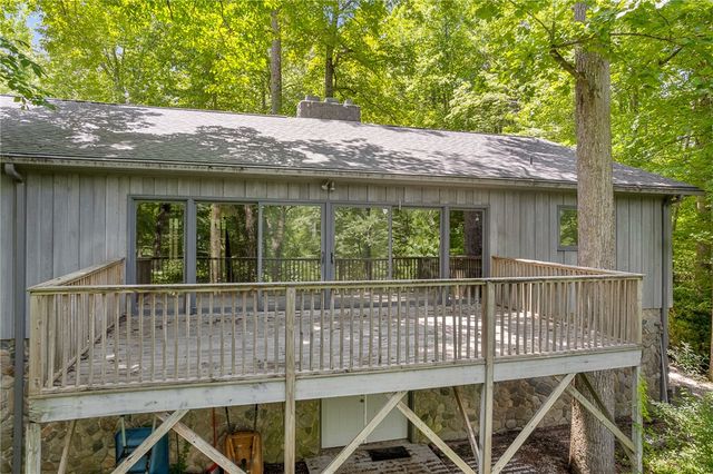 2109 Moorefield Memorial Highway, Pickens, SC 29671