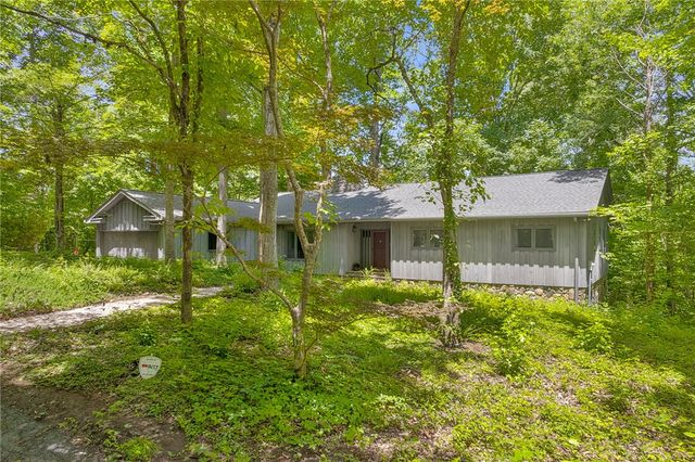 2109 Moorefield Memorial Highway, Pickens, SC 29671