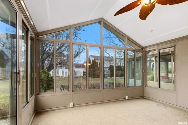 10914 N RHONDA Way, Dunlap, IL 61525