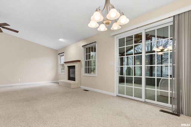 10914 N RHONDA Way, Dunlap, IL 61525