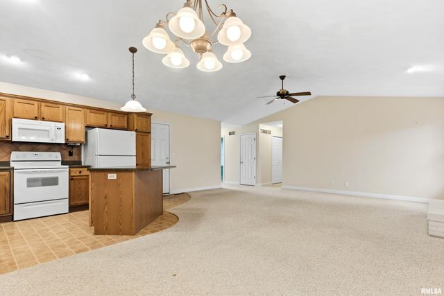 10914 N RHONDA Way, Dunlap, IL 61525