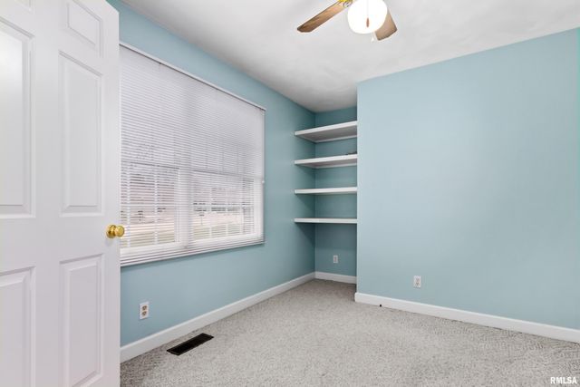 10914 N RHONDA Way, Dunlap, IL 61525