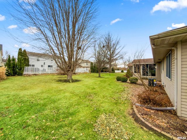 10914 N RHONDA Way, Dunlap, IL 61525