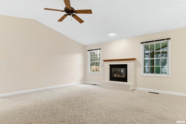 10914 N RHONDA Way, Dunlap, IL 61525