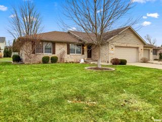 10914 N RHONDA Way, Dunlap, IL 61525