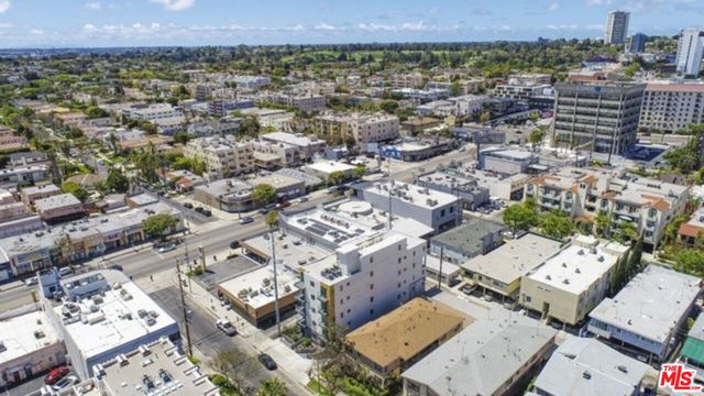 1143 Glenville Drive 101, Los Angeles, CA 90035