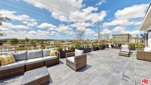 1143 Glenville Drive 101, Los Angeles, CA 90035