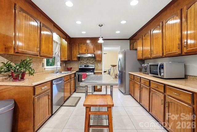 701 Blue Rock Drive, Charlotte, NC 28213