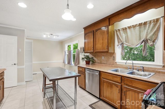 701 Blue Rock Drive, Charlotte, NC 28213