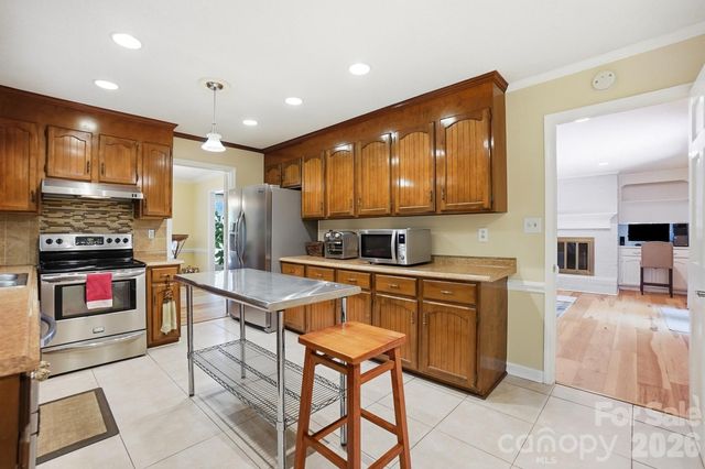 701 Blue Rock Drive, Charlotte, NC 28213