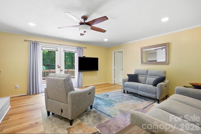 701 Blue Rock Drive, Charlotte, NC 28213
