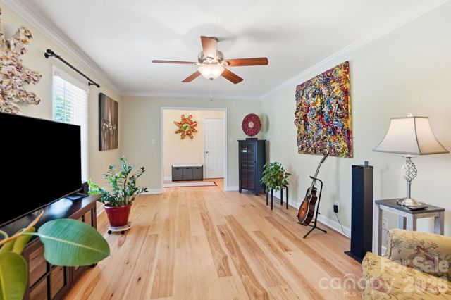 701 Blue Rock Drive, Charlotte, NC 28213