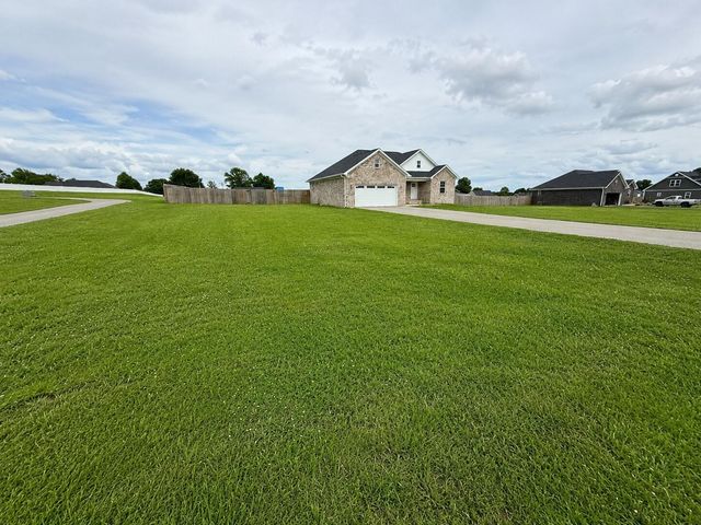 140 Gracelynn Circle, Harrodsburg, KY 40330