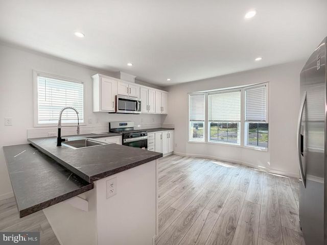 4128 DAVIS DR, Morrisville, PA 19067