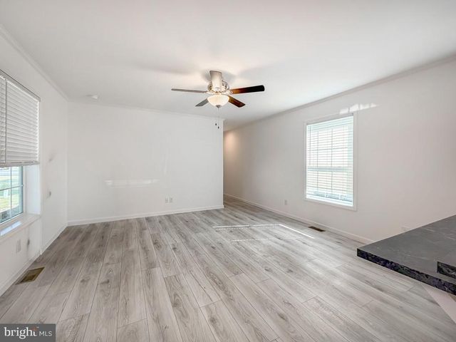 4128 DAVIS DR, Morrisville, PA 19067