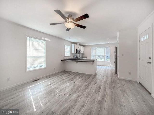4128 DAVIS DR, Morrisville, PA 19067