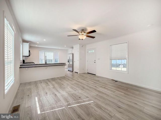 4128 DAVIS DR, Morrisville, PA 19067