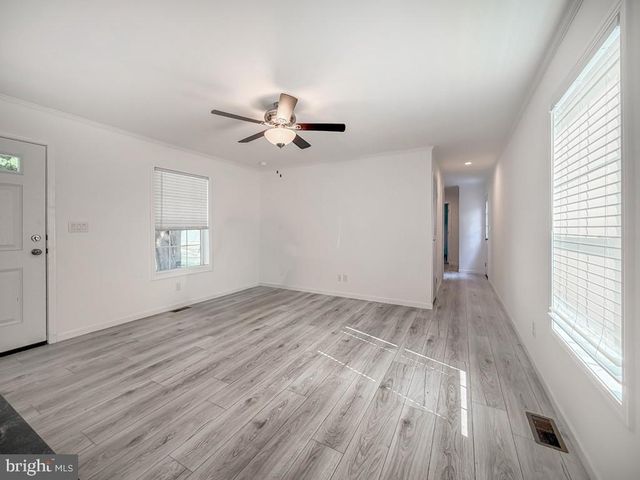 4128 DAVIS DR, Morrisville, PA 19067