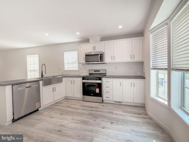 4128 DAVIS DR, Morrisville, PA 19067