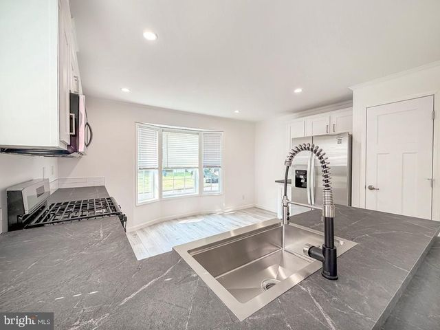 4128 DAVIS DR, Morrisville, PA 19067