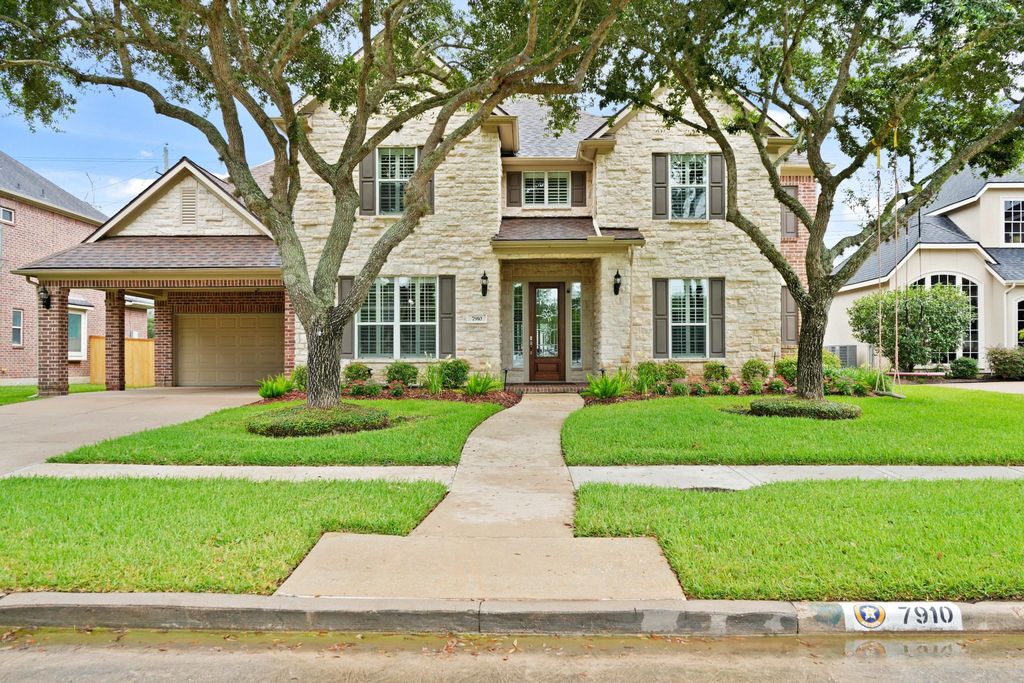 7910 Silent Forest Drive, Sugar Land, TX 77479