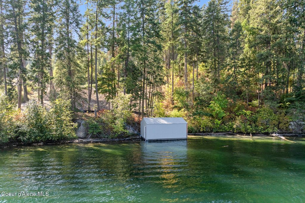 202 S Millview Lane, Coeur d'Alene, ID 83814 photo 2