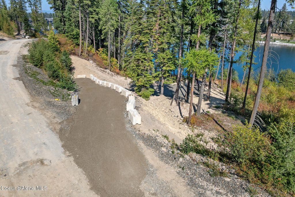 202 S Millview Lane, Coeur d'Alene, ID 83814 photo 4