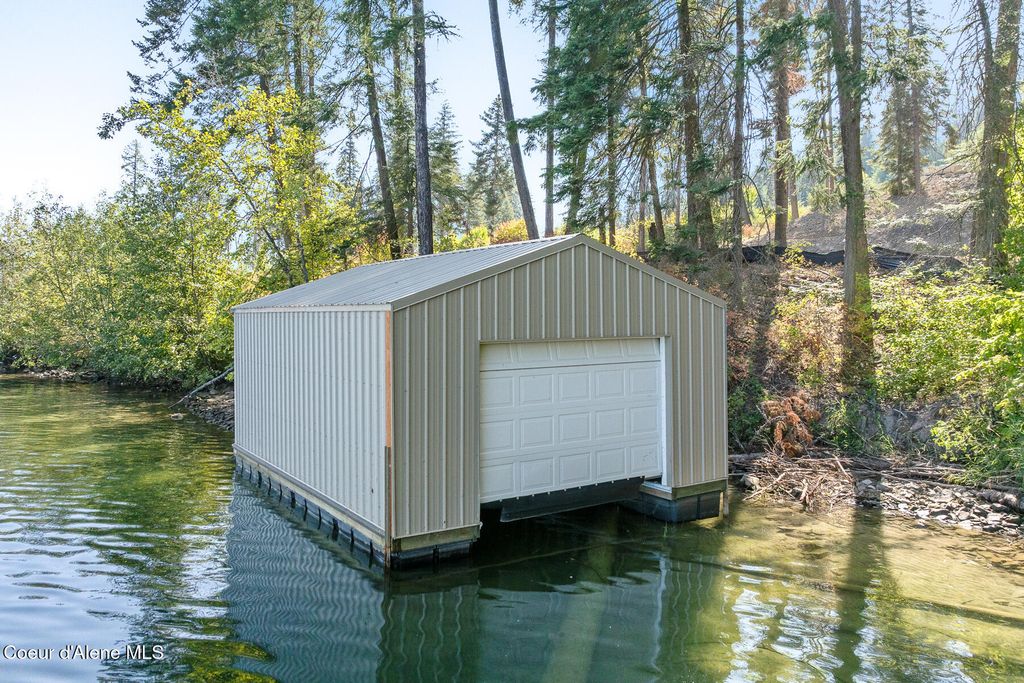 202 S Millview Lane, Coeur d'Alene, ID 83814 photo 9